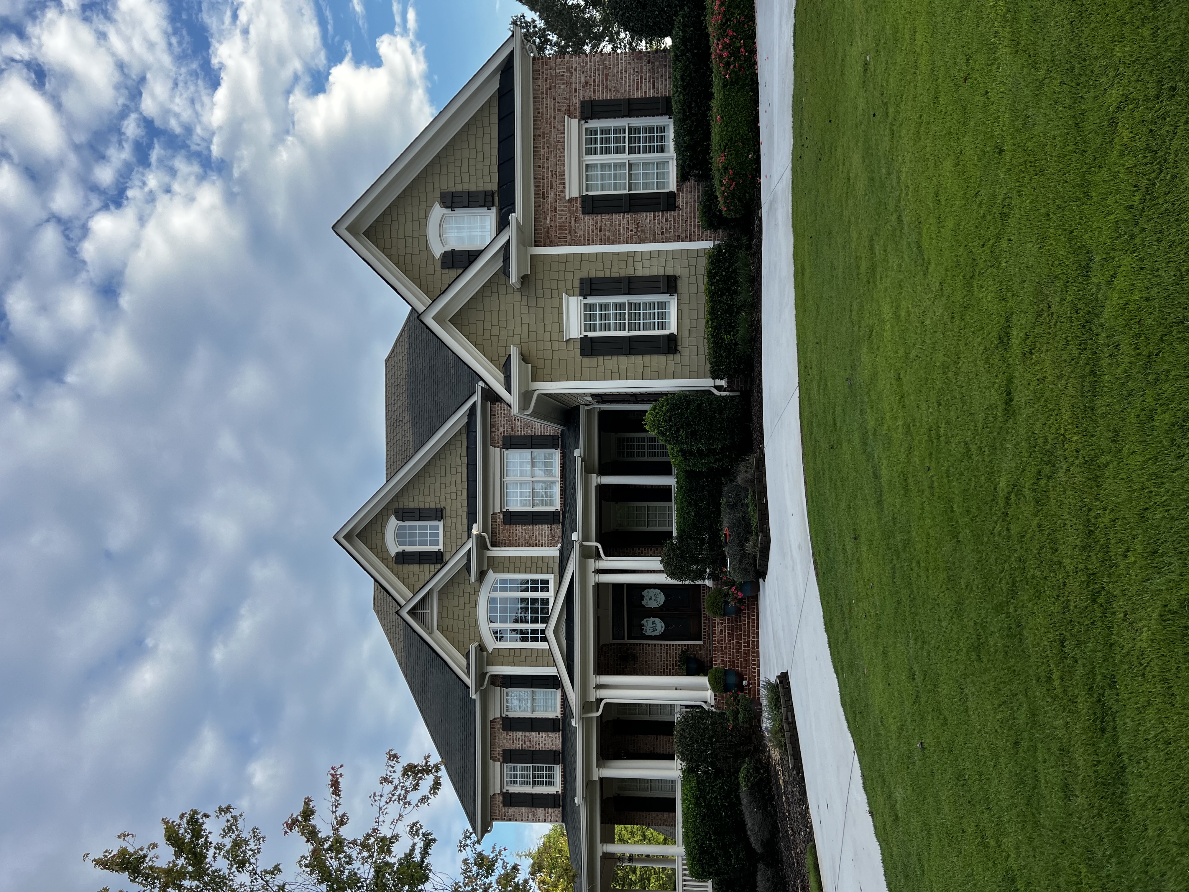 Asphalt shingle roof cleaning in Braselton, GA