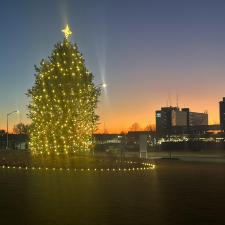 Christmas-Tree-at-Northside-Hospital-Gwinnett-GA 0